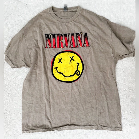 NWOT- NIRVANA Smiley Graphic Band Tee Shirt Unisex - Picture 1 of 9
